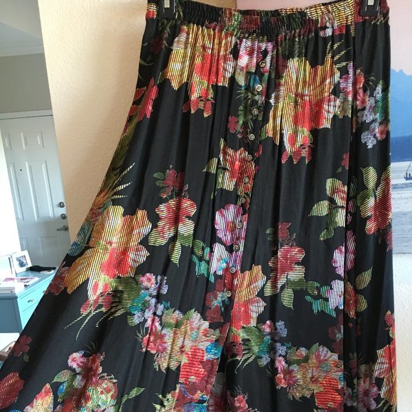 Casual Studio Button Up Maxi Skirt - Picture 2 of 4